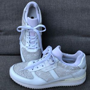 DOLCE & GABBANA Lace & Leather Sneaker